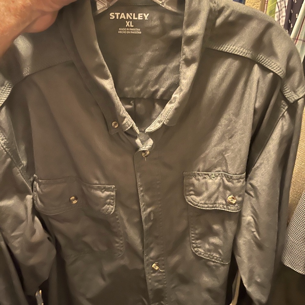 Stanley Mens XL long sleeve heavy shirt. No stains/tares. Very warm.Make offer.